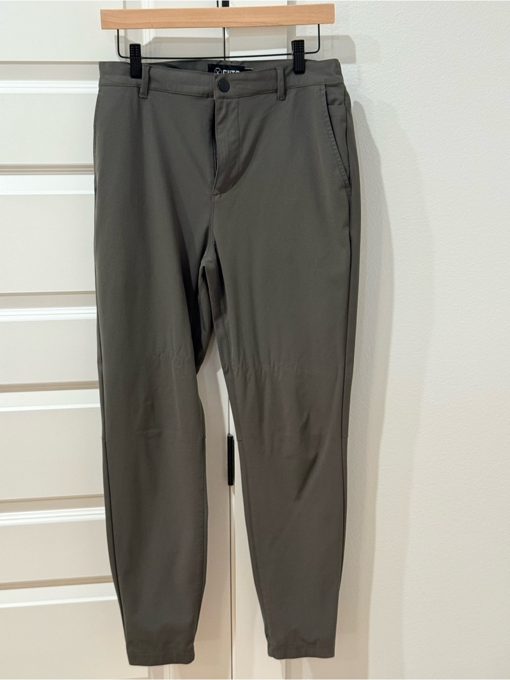 CUTS AO jogger Men's Olive Green Chino Pants